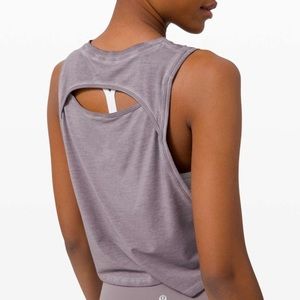 🍋Lululemon Cut Back Crop🍋